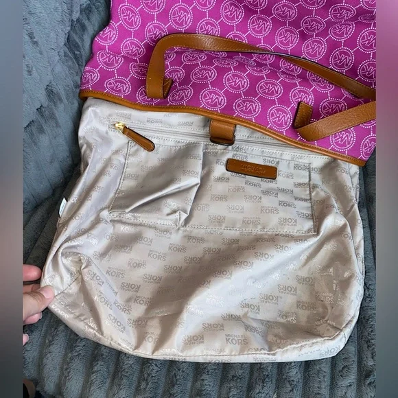 Michael Kors pink shoulder bag - Picture 6 of 11